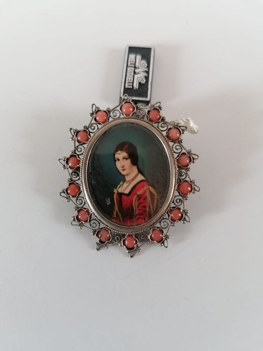 Copy of the miniature pendant and brooch in 800 silver