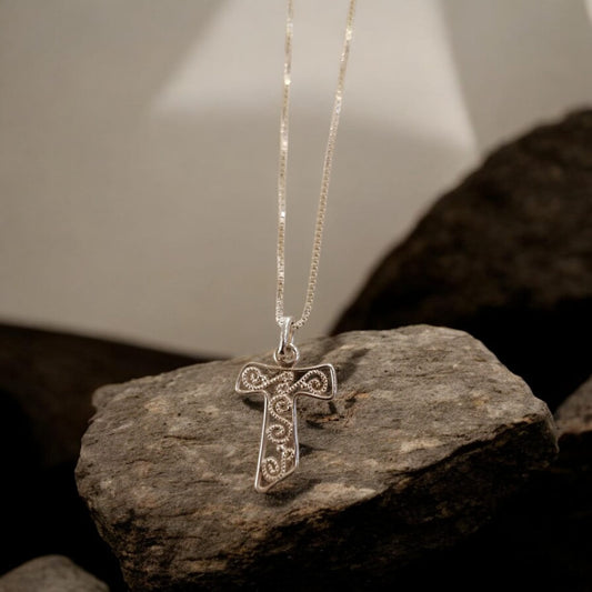 Collana con croce Tau in argento 925 molecolarizzato Giubileo 2025 con catenina