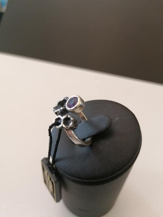 Sweet Arnia ring in silver and stones
